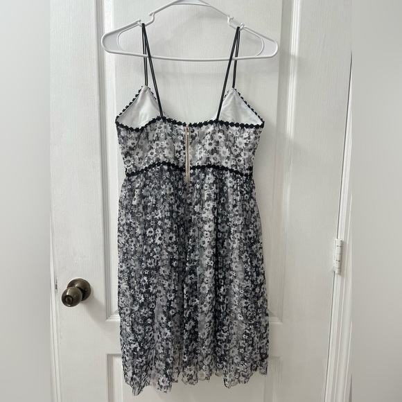 Romeo + Juliet Couture Blackwhite Floral Iridescent sequin mini dress (Size S) - Picture 9 of 11